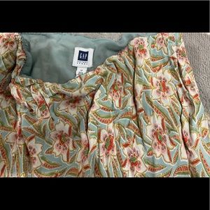 Gap spring skirt